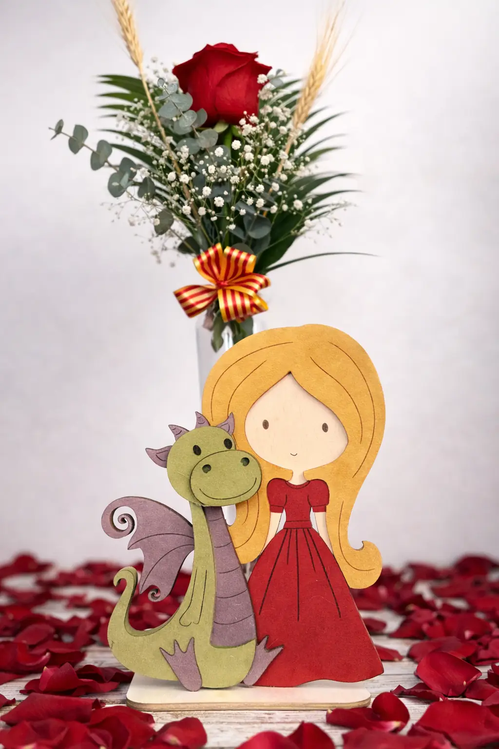 Rosa Roja Grande con Princesa y Dragón - Floradomicilio